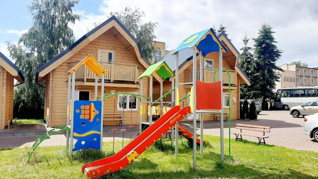 Janosik II Hotel Устроне Морске Екстериор снимка